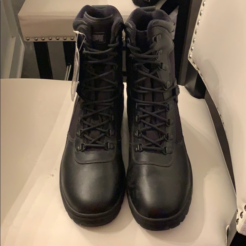 Brand New Black Magnum work boots